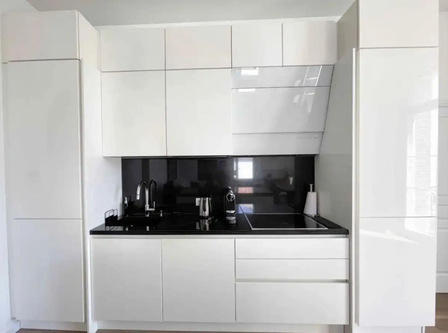 Beautifully Renovated 3 Bedroom Apartment In The Heart Of Cannes 0*,  France