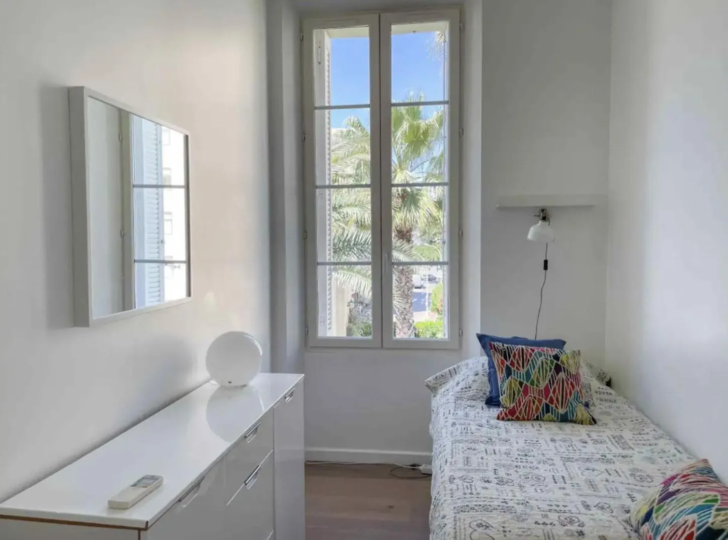 Beautifully Renovated 3 Bedroom Apartment In The Heart Of Cannes France