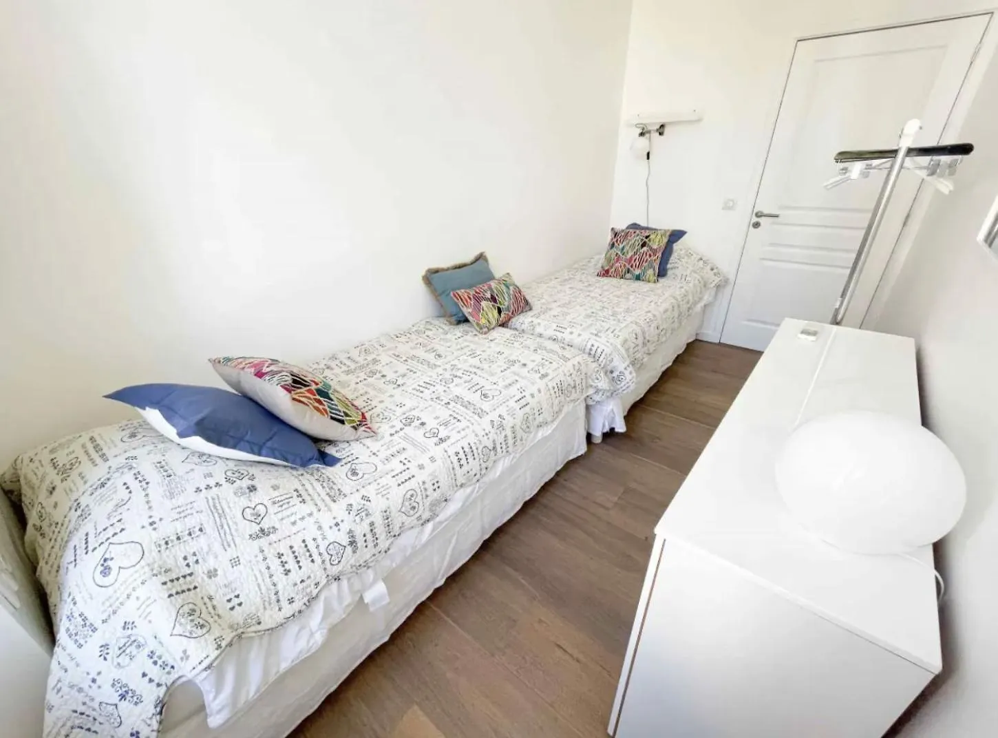 Beautifully Renovated 3 Bedroom Apartment In The Heart Of Cannes France